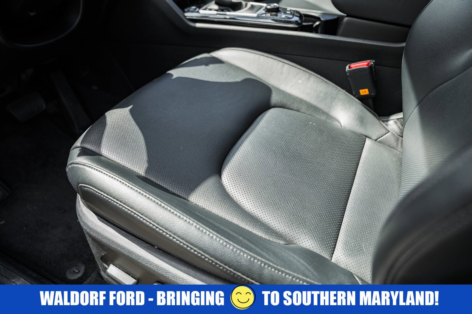 Used 2025 Kia Sportage EX FWD image 31