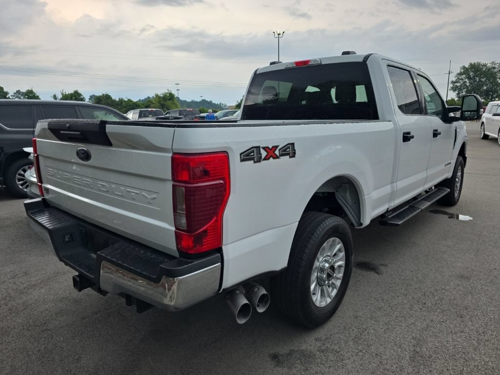 Certified 2022 Ford F250 XLT AWD/4WD image 4