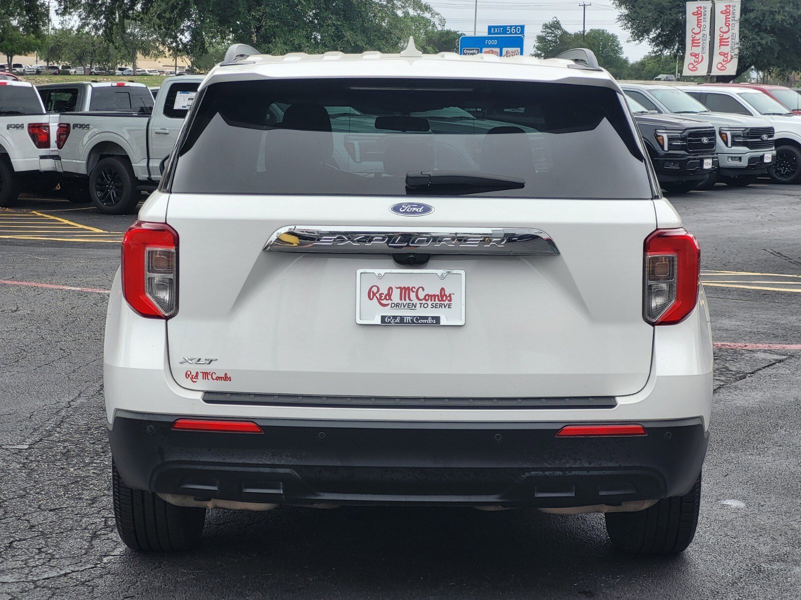 Certified 2023 Ford Explorer XLT RWD image 5