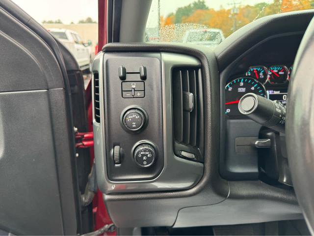 Used 2018 Chevrolet Silverado 1500 LT w/ All Star Edition AWD/4WD image 15