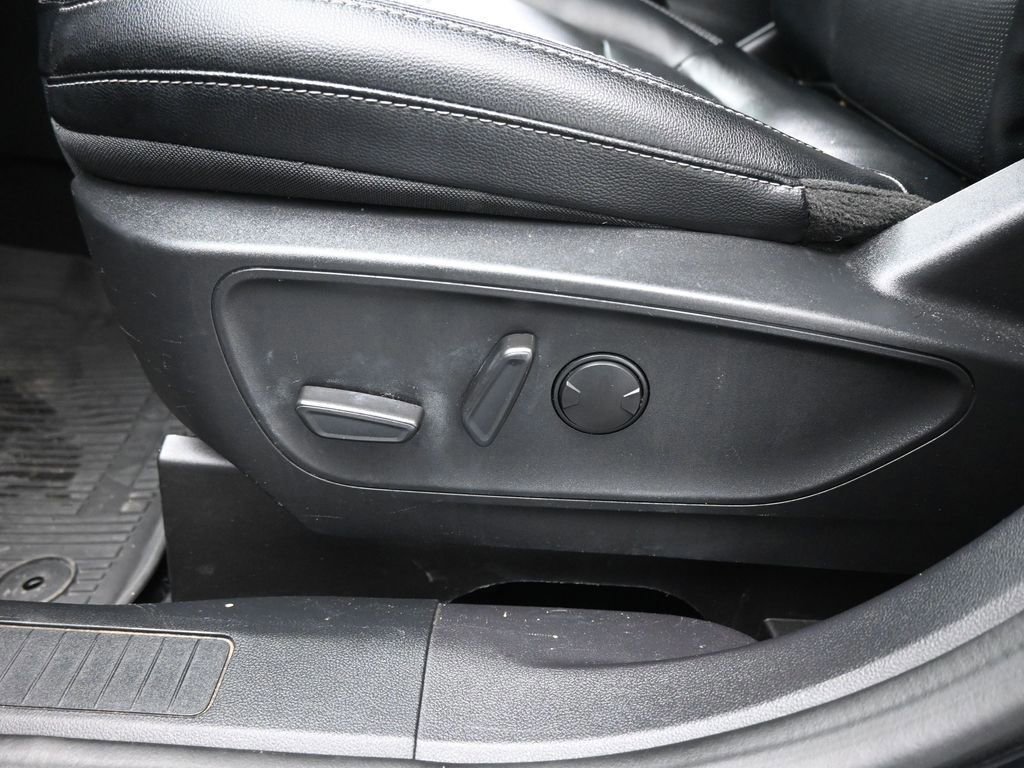 Certified 2022 Ford Escape SEL image 37