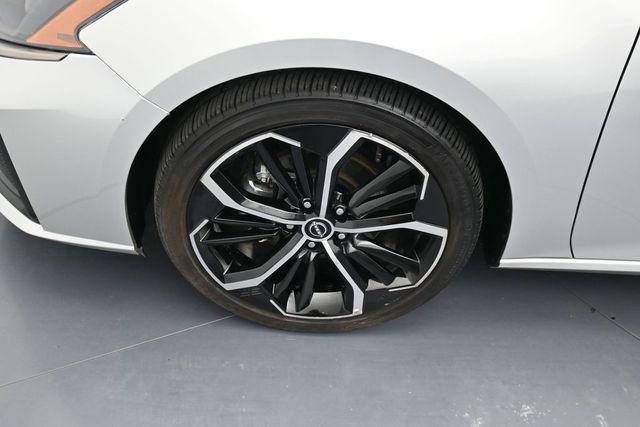 Used 2024 Nissan Altima 2.5 SR FWD image 9