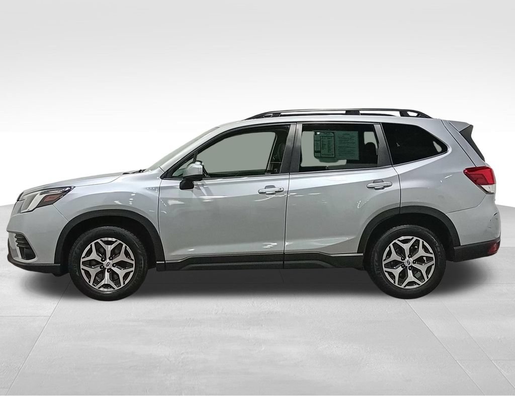 Used 2022 Subaru Forester Premium AWD/4WD image 8