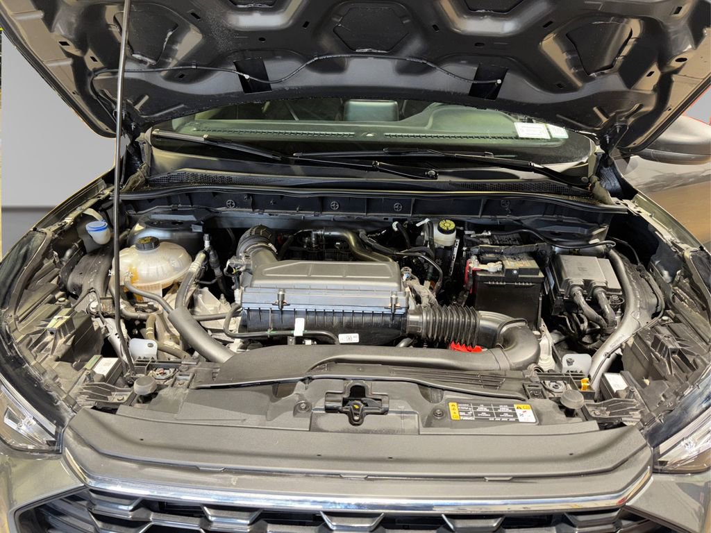 Certified 2025 Ford Escape ST-Line image 6