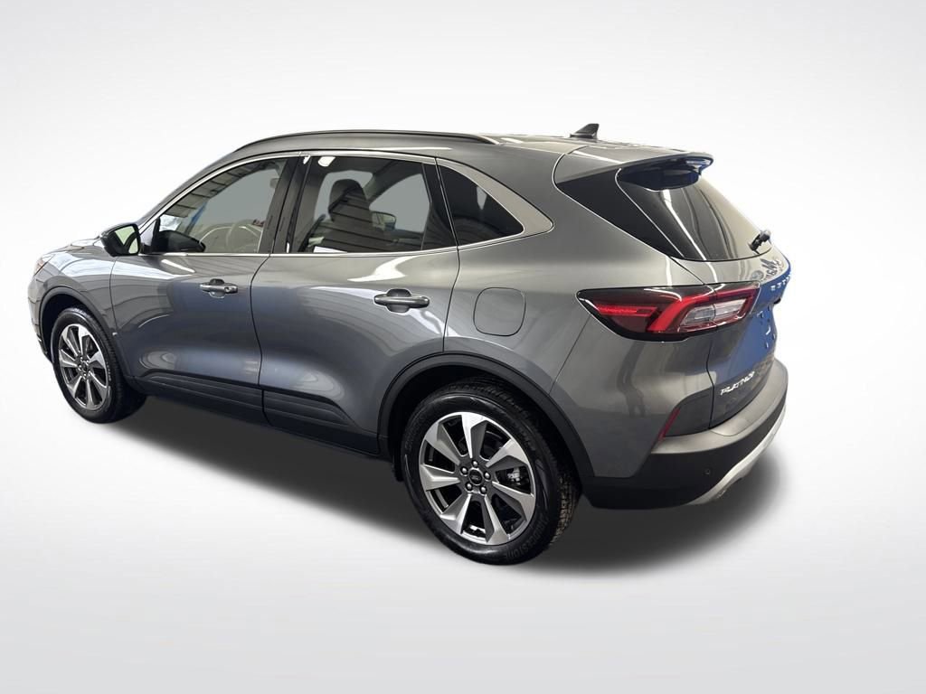 Certified 2025 Ford Escape Platinum w/ Premium Technology Package image 6