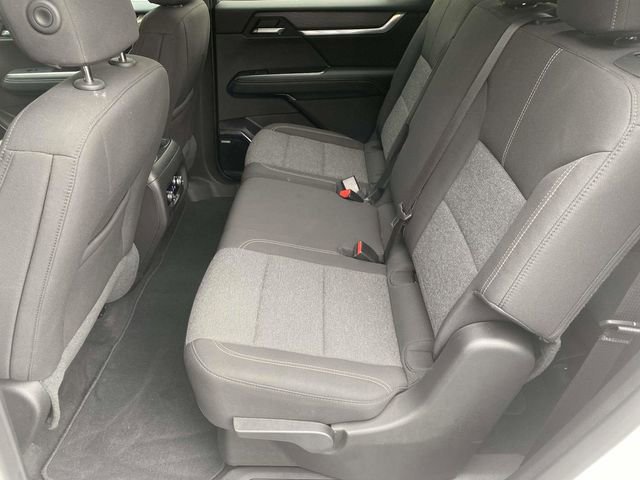 Used 2025 GMC Acadia Elevation image 16