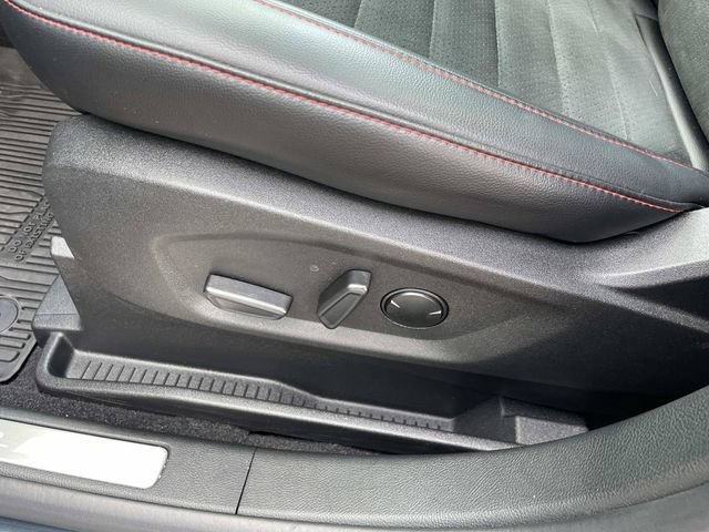Certified 2024 Ford Edge ST-Line AWD/4WD image 11
