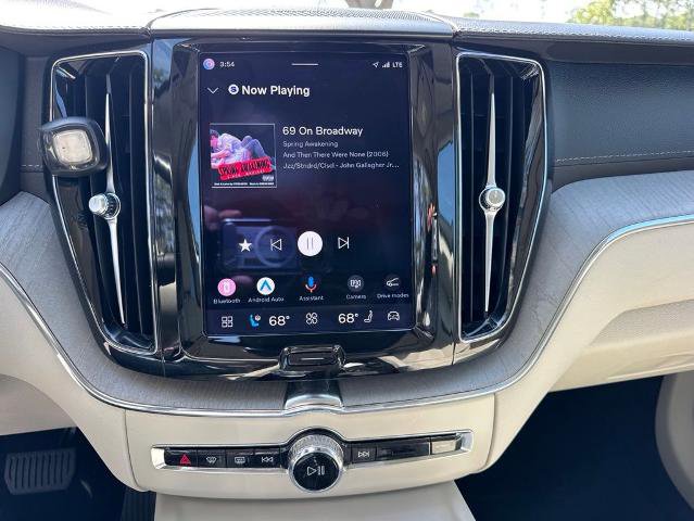 Used 2023 Volvo XC60 B5 Ultimate w/ Climate Package AWD/4WD image 12