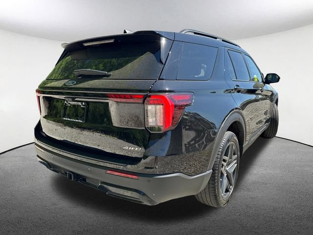 Certified 2025 Ford Explorer ST-Line w/ ST-Line Street Pack AWD/4WD image 15