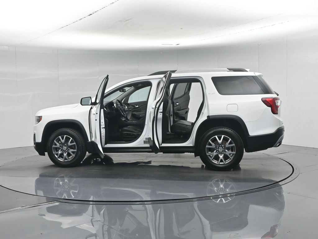 Used 2023 GMC Acadia SLT FWD image 41