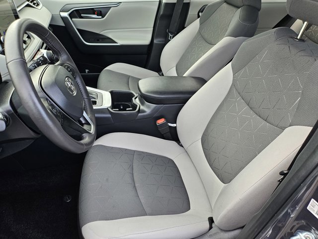Used 2025 Toyota RAV4 XLE image 15