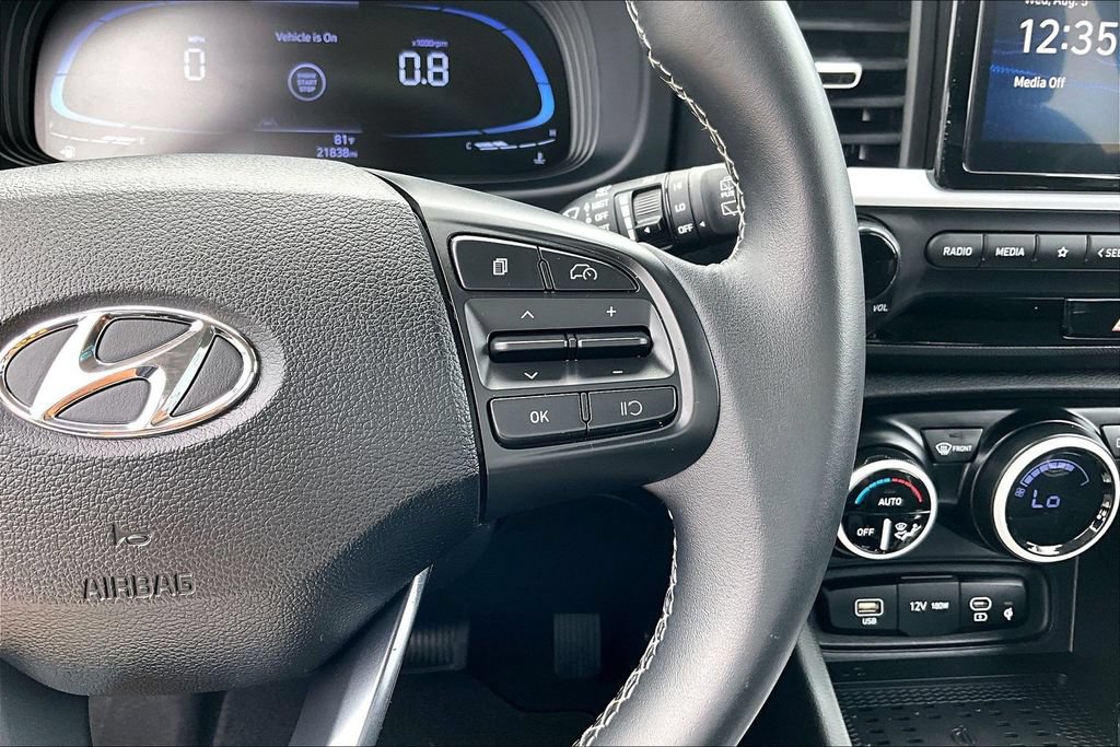 Used 2024 Hyundai Venue Limited FWD image 19