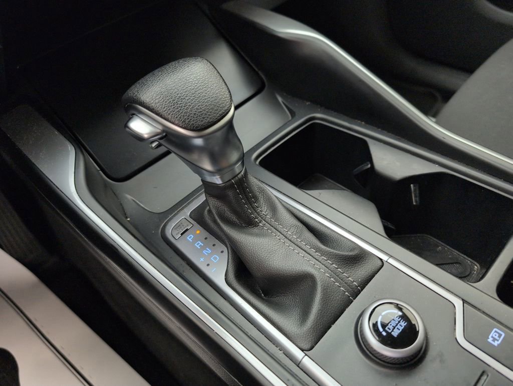 Used 2023 Kia Sorento LX image 32