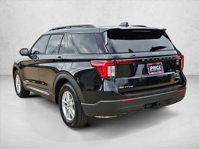 Certified 2025 Ford Explorer Active image 5