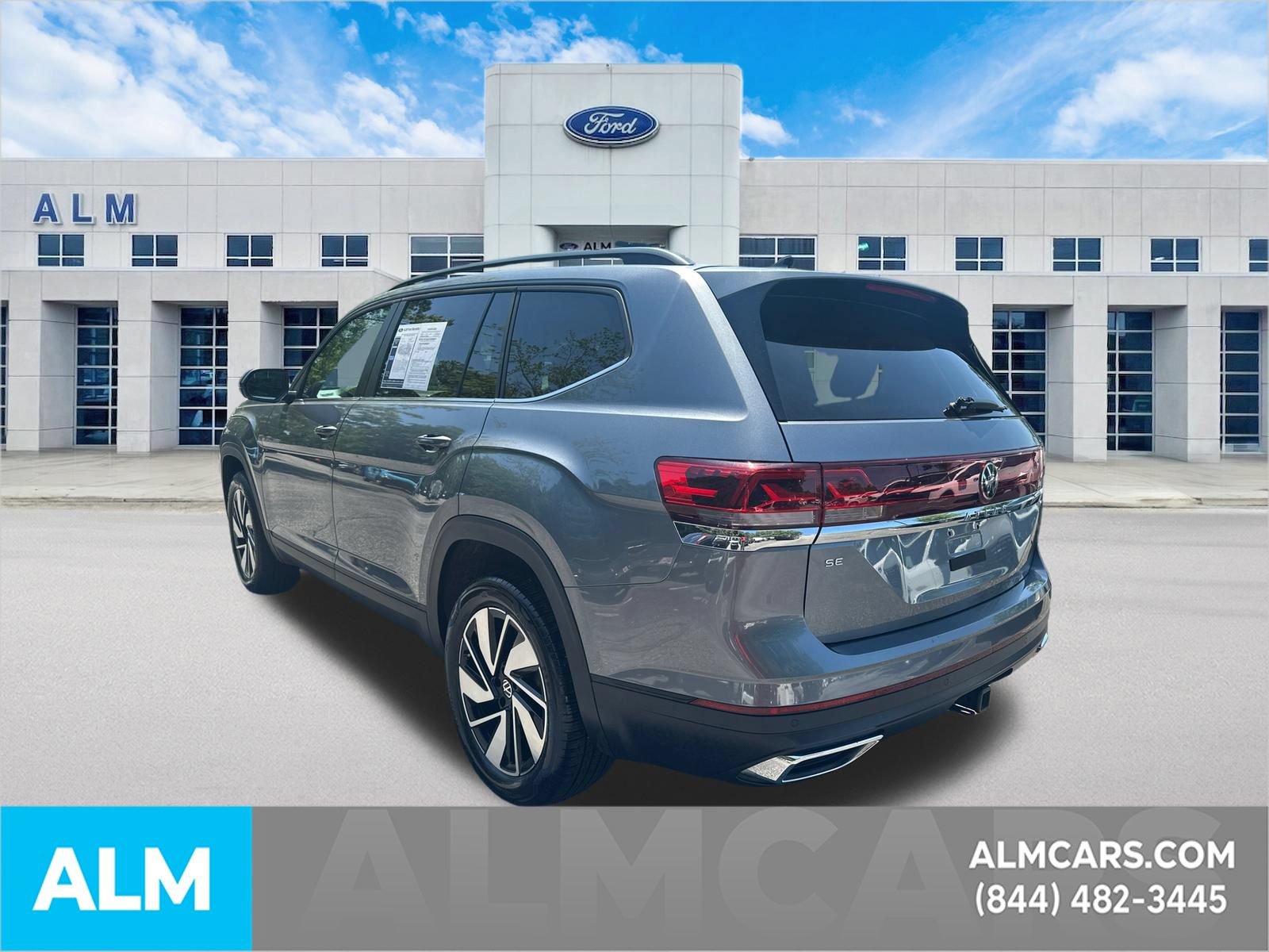 Used 2025 Volkswagen Atlas SE FWD image 8