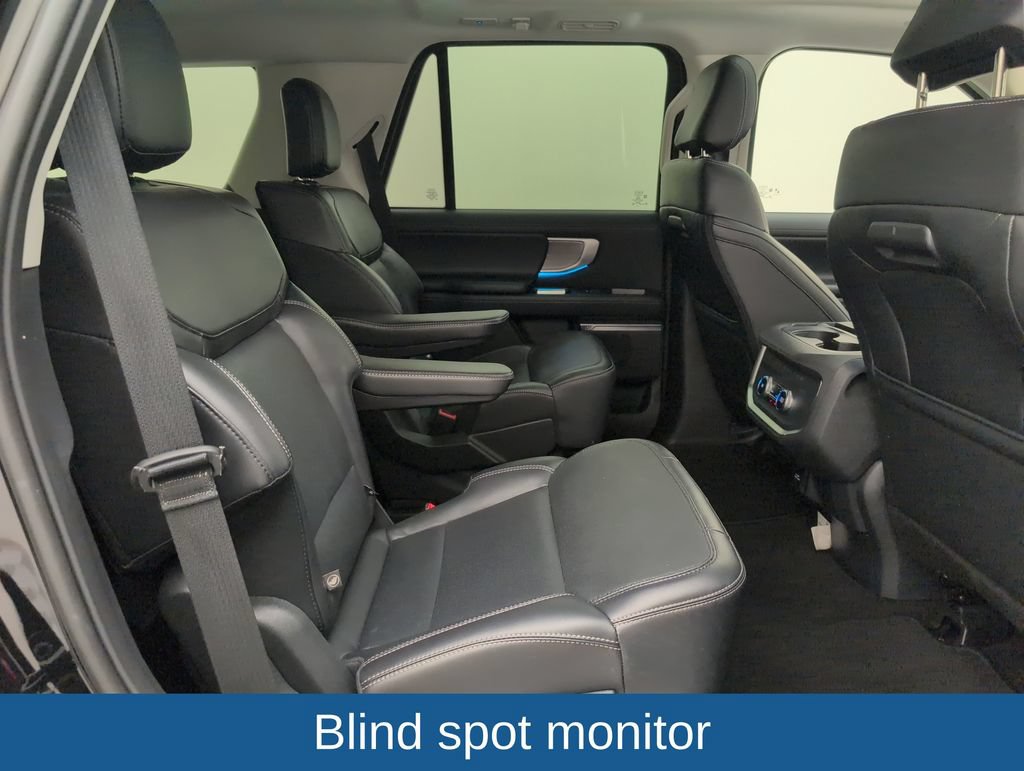 Certified 2025 Ford Expedition Platinum AWD/4WD image 16