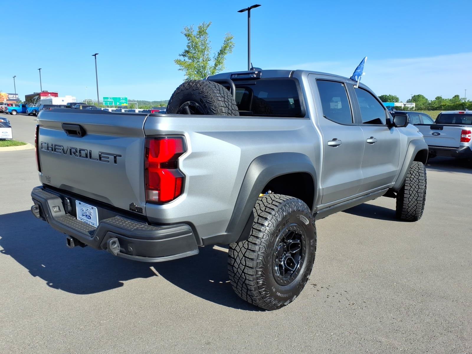 Used 2024 Chevrolet Colorado ZR2 w/ ZR2 Bison Edition AWD/4WD image 3