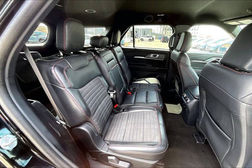 Certified 2025 Ford Explorer ST-Line w/ ST-Line Street Pack AWD/4WD image 25