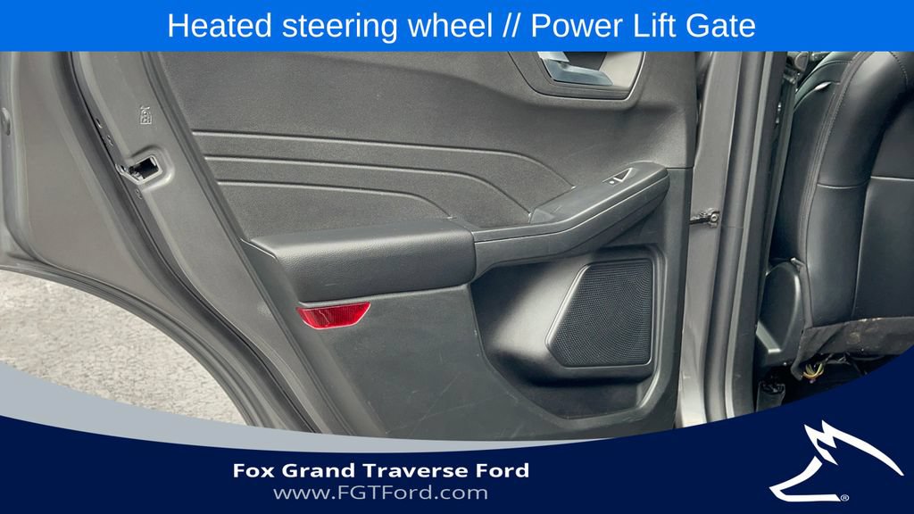 Certified 2025 Ford Escape ST-Line Select AWD/4WD image 30