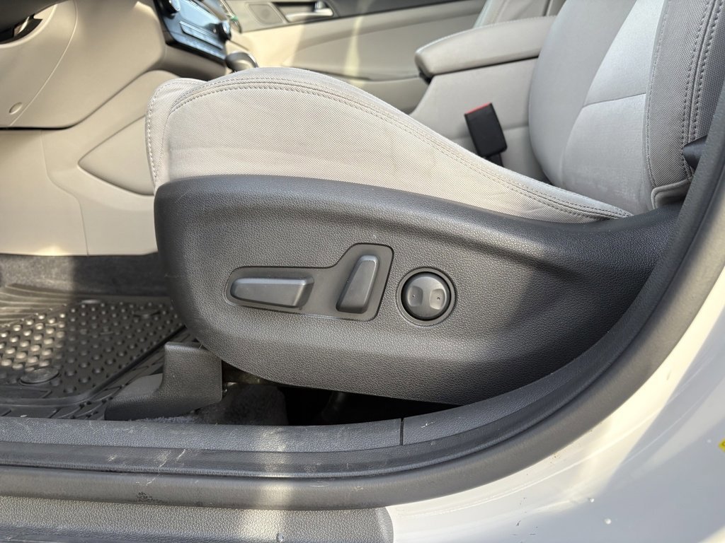 Used 2018 Hyundai Tucson Value w/ Cargo Package image 16