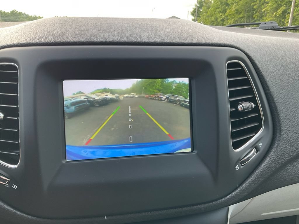 Used 2019 Jeep Compass Latitude w/ Popular Equipment Group FWD image 23