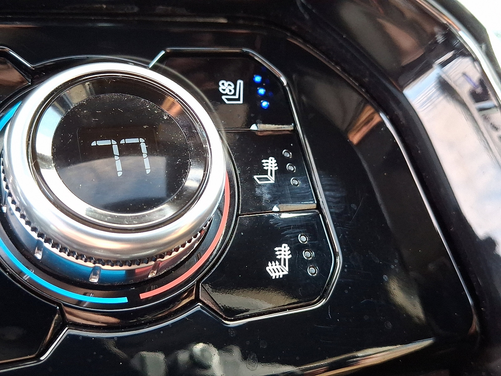 Used 2024 GMC Sierra 3500 AT4 w/ AT4 Premium Plus Package image 35