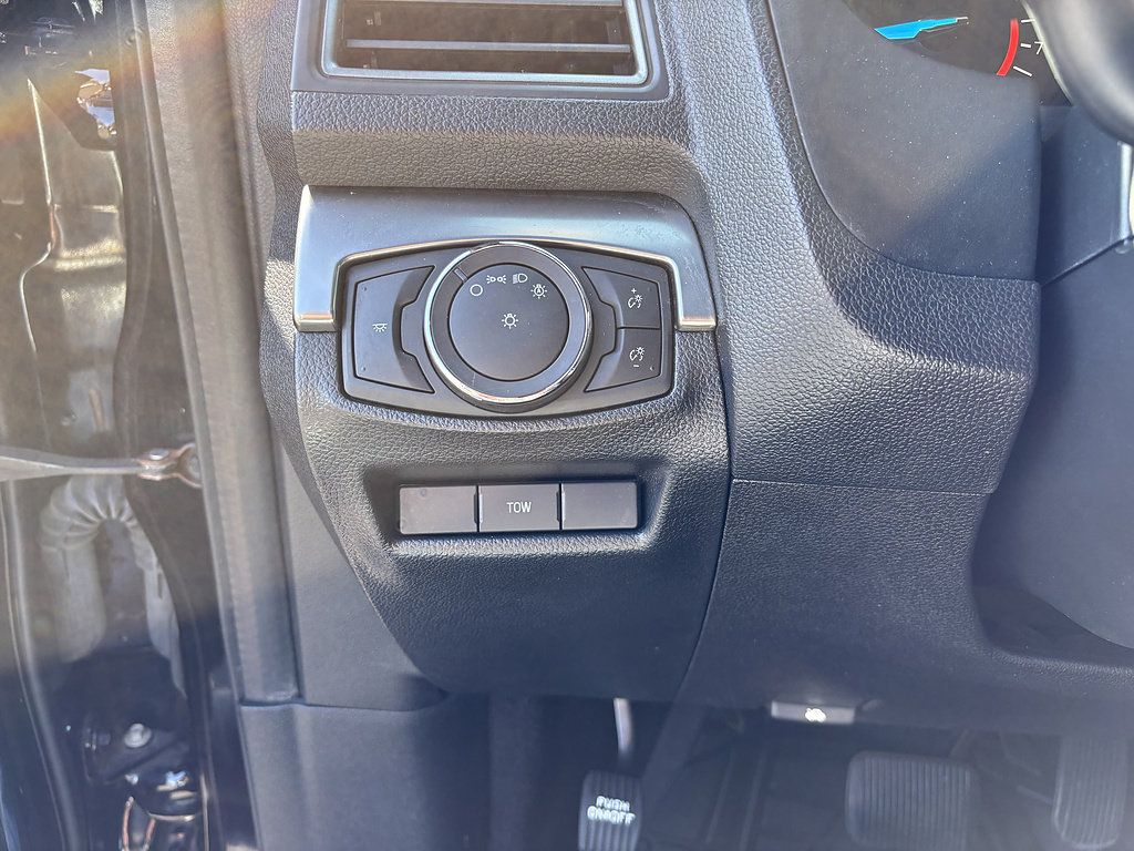 Certified 2019 Ford Explorer XLT w/ Class III Trailer Tow Package AWD/4WD image 28