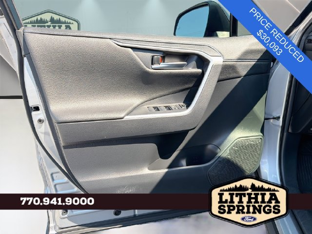 Used 2022 Toyota RAV4 XSE AWD/4WD image 21