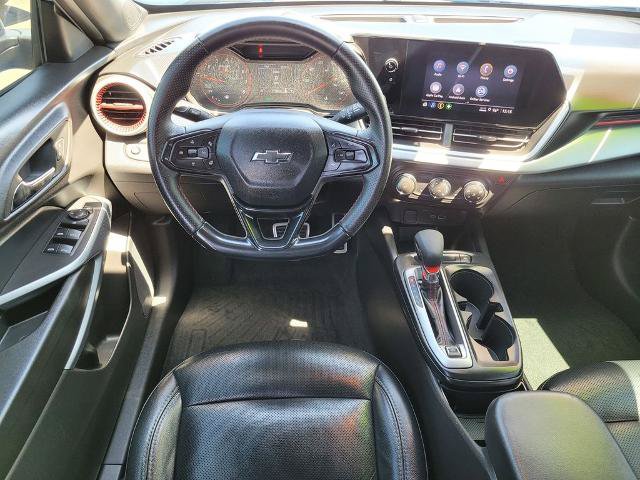 Used 2024 Chevrolet Trax RS w/ Sunroof Package FWD image 13