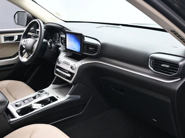 Certified 2024 Ford Explorer XLT w/ Equipment Group 202A image 29