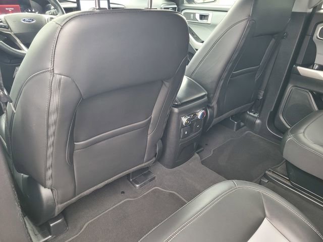 Certified 2022 Ford Explorer XLT w/ Equipment Group 202A image 12