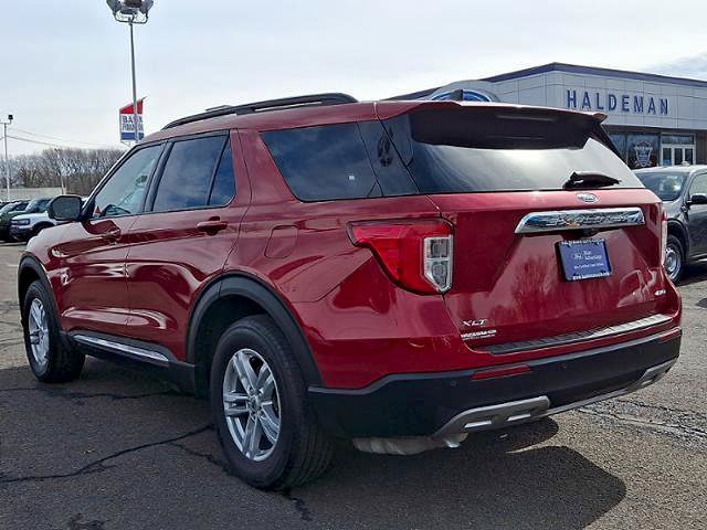 Certified 2022 Ford Explorer XLT w/ Equipment Group 202A AWD/4WD image 4