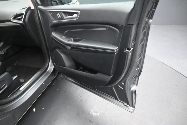 Certified 2024 Ford Edge Titanium AWD/4WD image 32
