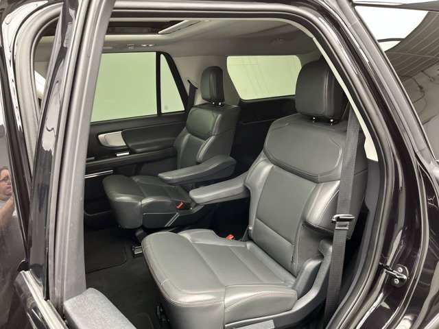 Certified 2025 Ford Expedition Active AWD/4WD image 15