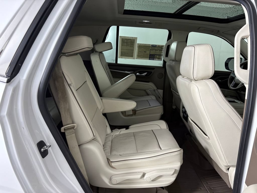 Used 2021 GMC Yukon Denali w/ Denali Premium Package AWD/4WD image 34