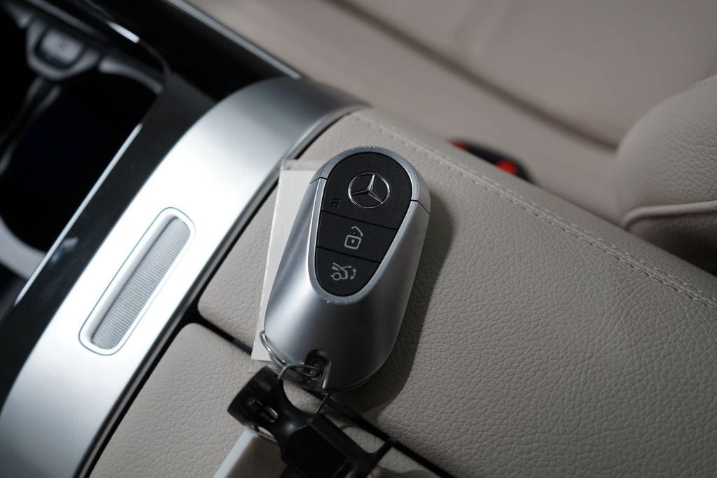 Used 2023 Mercedes-Benz C 300 4MATIC Sedan w/ Exclusive Trim Package image 27