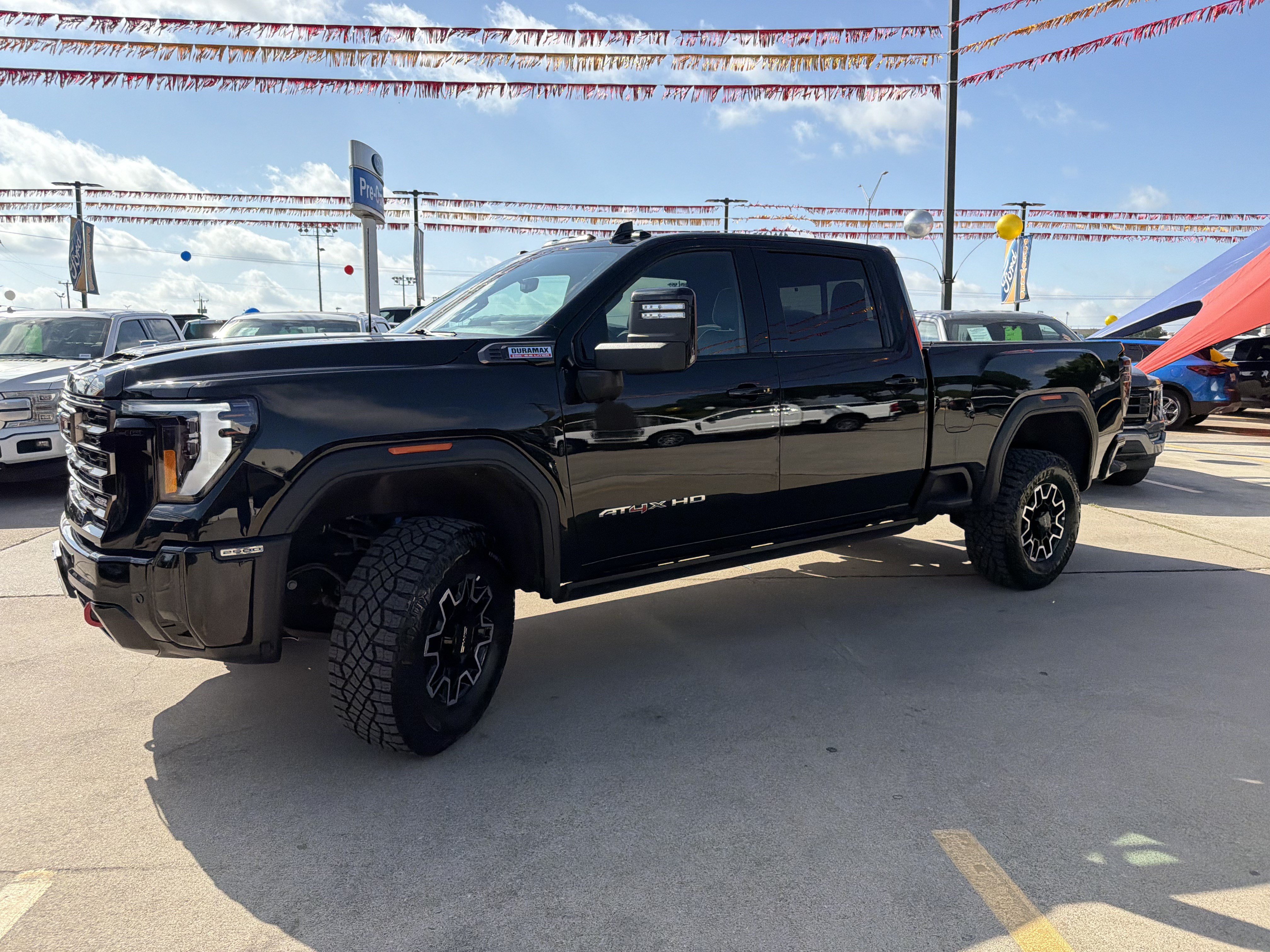 Used 2025 GMC Sierra 2500 AT4X AWD/4WD image 11