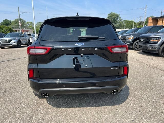 Certified 2024 Ford Escape ST-Line w/ Tech Pack #1 AWD/4WD image 4