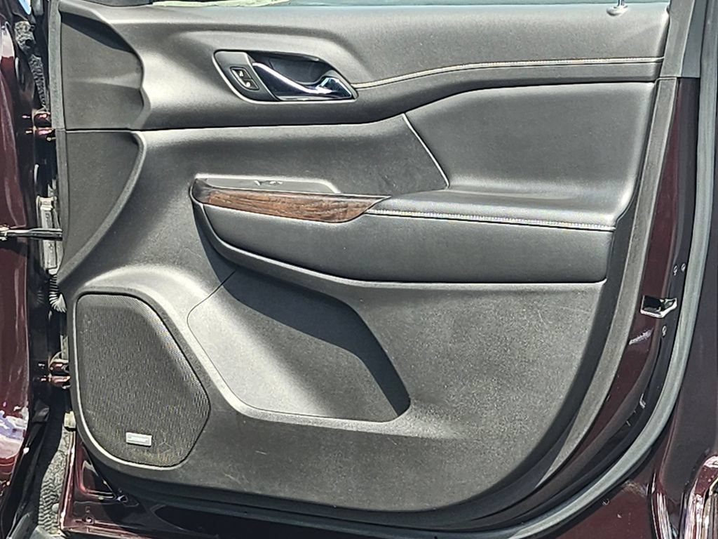 Used 2020 GMC Acadia Denali FWD image 38
