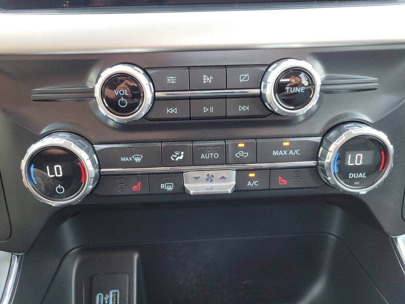 Certified 2021 Ford F150 XLT w/ Equipment Group 302A High image 22