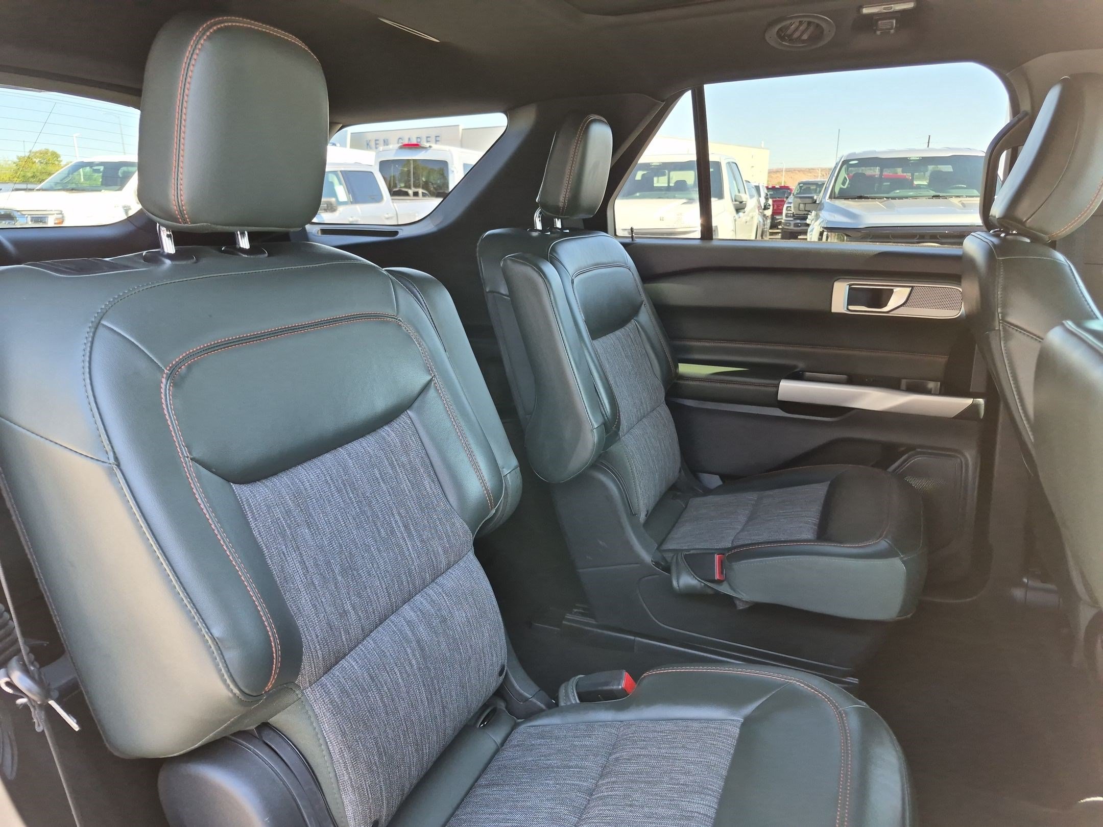 Certified 2022 Ford Explorer Timberline w/ Timberline Technology Package AWD/4WD image 31