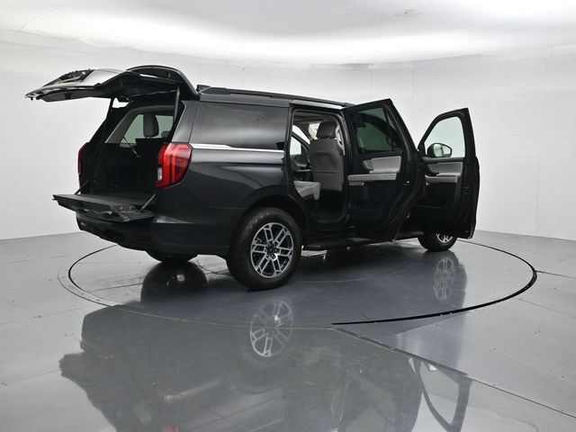 Certified 2025 Ford Expedition Active AWD/4WD image 53