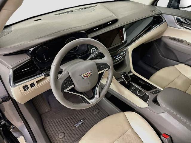 Used 2024 Cadillac XT6 Premium Luxury AWD/4WD image 2