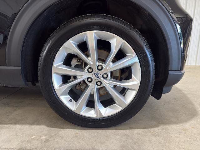 Certified 2023 Ford Explorer Platinum w/ Technology Package AWD/4WD image 21
