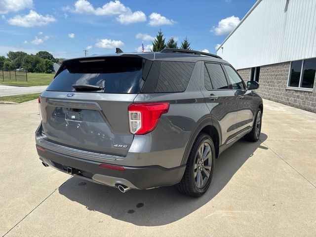 Certified 2023 Ford Explorer XLT w/ Equipment Group 202A AWD/4WD image 8
