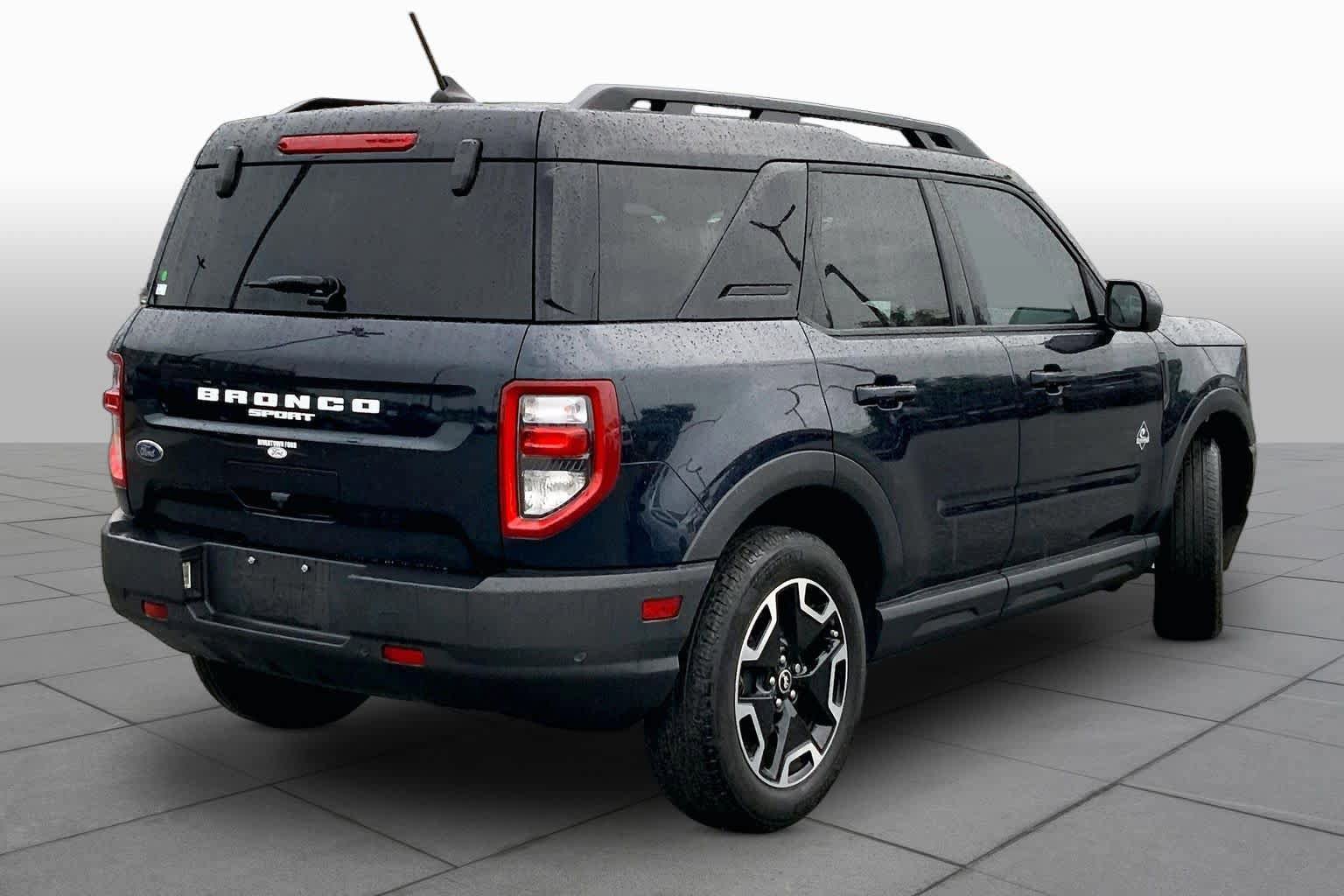 Certified 2023 Ford Bronco Sport Outer Banks w/ Tech Package AWD/4WD image 12
