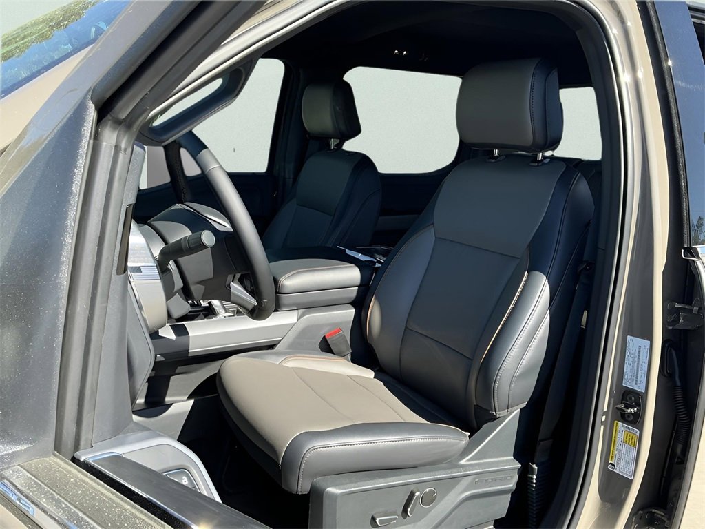 Certified 2025 Ford F150 Lariat w/ Equipment Group 502A High image 33