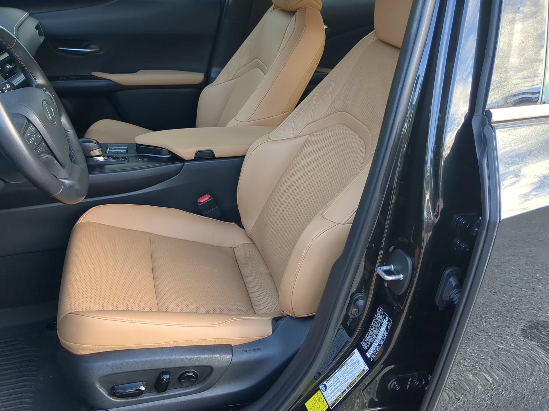 Used 2025 Lexus UX 300h FWD w/ Cold Area Package image 57