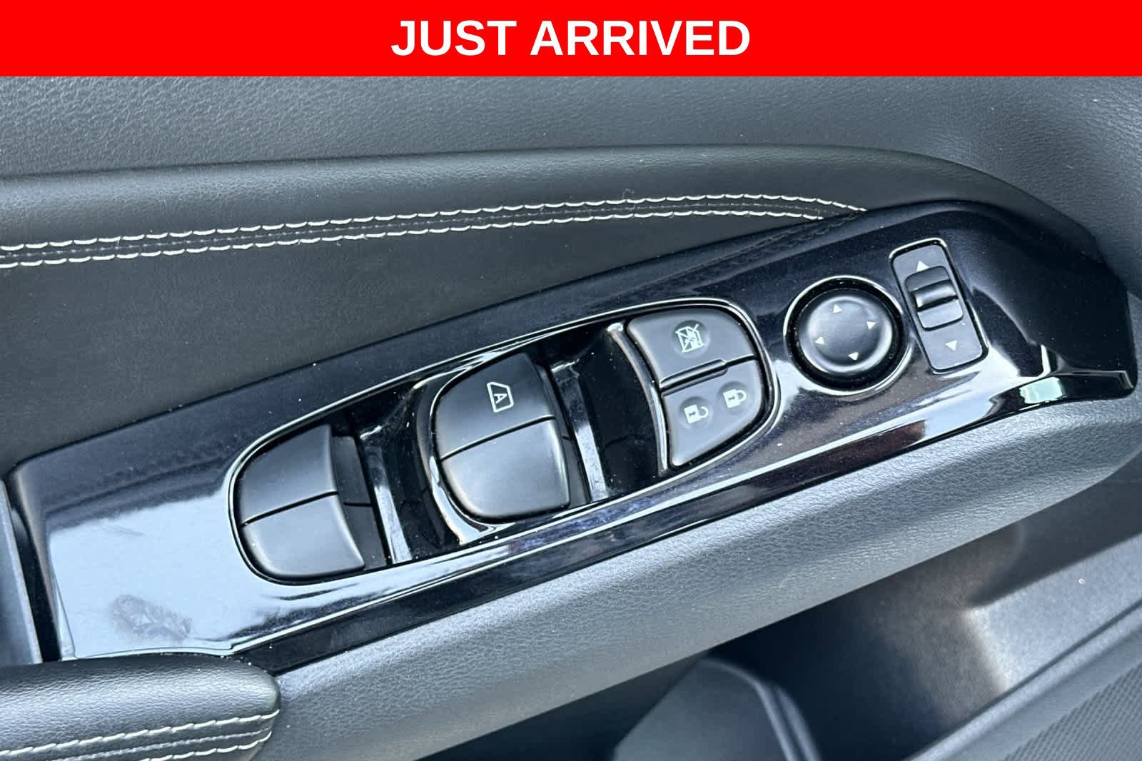 Used 2023 Nissan Altima 2.5 SV w/ SV Premium Package FWD image 14