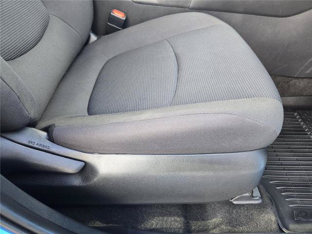 Used 2021 Toyota RAV4 LE FWD image 20